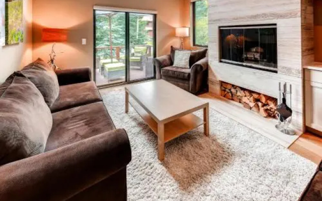 photo 5 of Four-Bedroom Family Friendly House with Chef's Kitchen