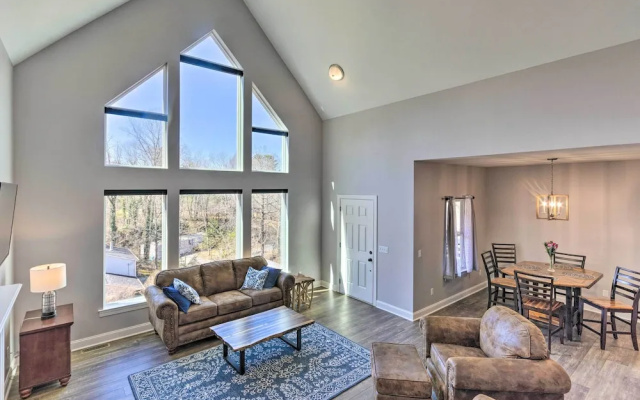 photo 5 of Family Home w/ Views ~ 5 Mi to Downtown Asheville!