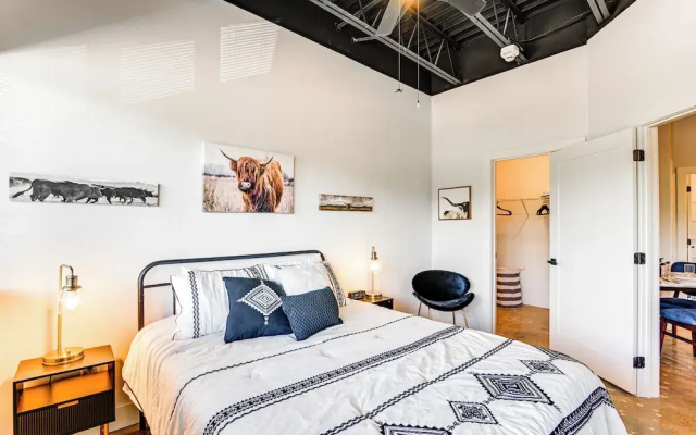 photo 5 of Modern Nashville Condo: 5 Mi to Downtown!