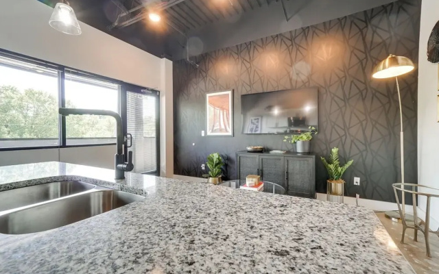 photo 5 of Modern Nashville Studio ~ 5 Mi to Downtown!