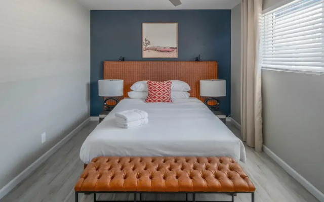 photo 4 of Modern 2br Phoenix Townhome by Wanderjaunt