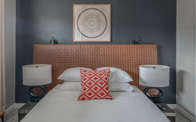 photo 5 of Modern 2br Phoenix Townhome by Wanderjaunt