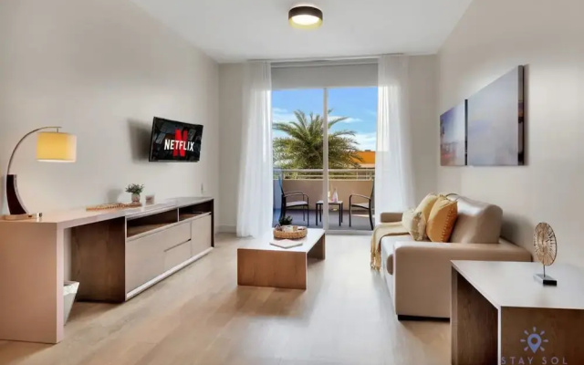 photo 5 of Modern Resort Terrace- Up To 6 Near Beach, Hollywood