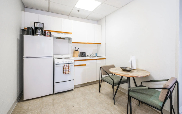 photo 2 of Modern Studio + Train | Theatre District | Evonify