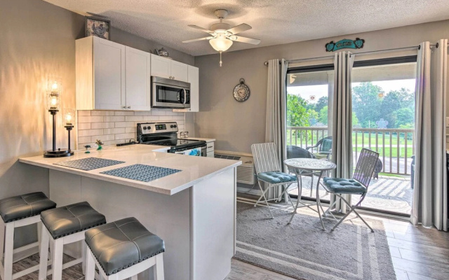 photo 4 of 1 Mi to Lake Lure: Mtn-view Studio w/ Balcony!
