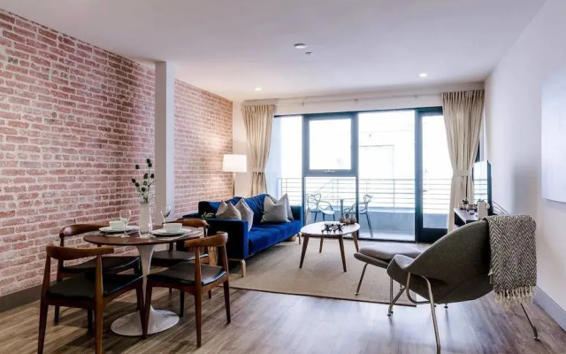 photo 3 of Modern & Stylish 2 bedroom in DTLA