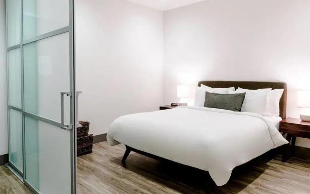photo 4 of Modern & Stylish 2 bedroom in DTLA