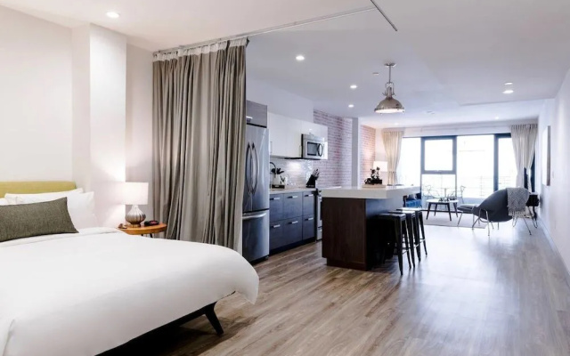 photo 5 of Modern & Stylish 2 bedroom in DTLA