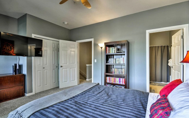 photo 5 of Modern Vancouver Townhome - Right on Main St!