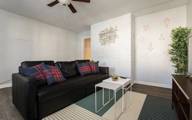 photo 4 of Modern yet historic 3BR House NEWLY Renovated