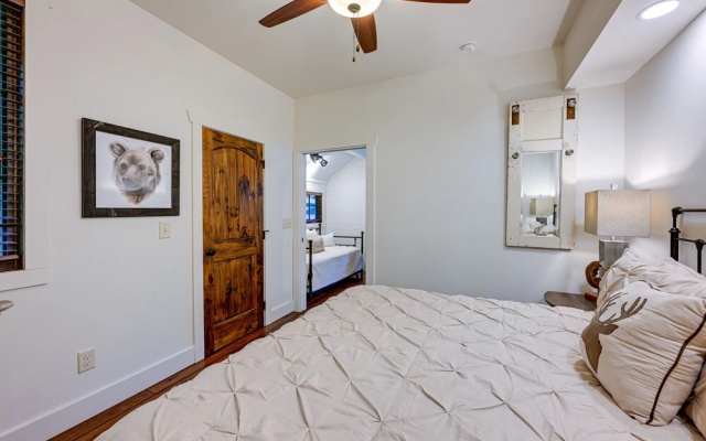 photo 2 of Modern-rustic Glenville Cabin: Golf, Hike + Unwind
