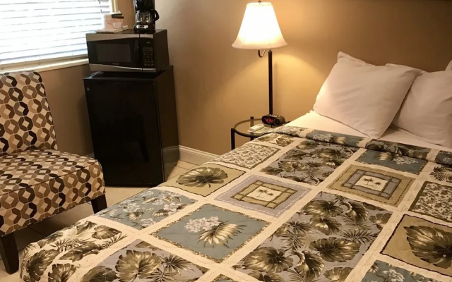 photo 4 of Island Cay Hotel - Clearwater Beach