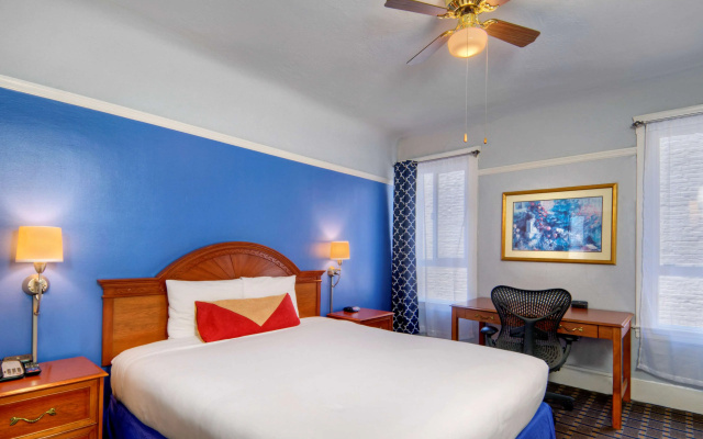 photo 4 of The Monarch Hotel