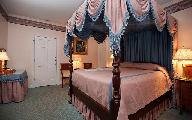 photo 5 of Monmouth Historic Inns and Gardens