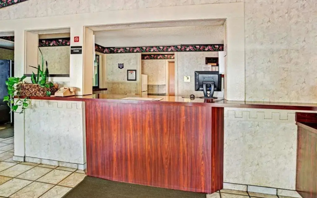 photo 2 of Knights Inn Monroe