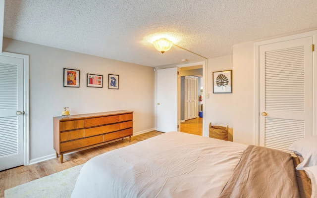 photo 2 of 7 Mi to Newark: Montclair Vacation Rental