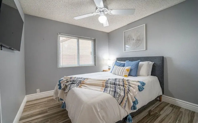 photo 2 of Monte Cristo Phoenix 4 Bedroom Home by RedAwning