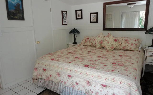 photo 3 of Monte Rio Cottages