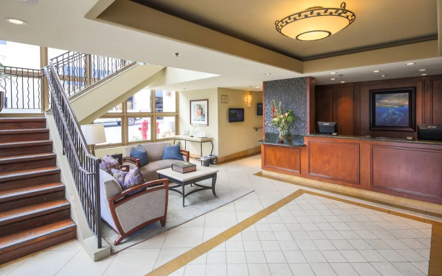 photo 2 of Monterey Bay Inn