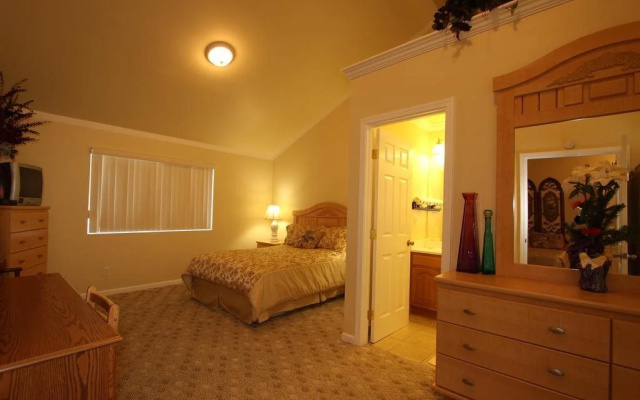 photo 2 of Monterey Fireside Lodge