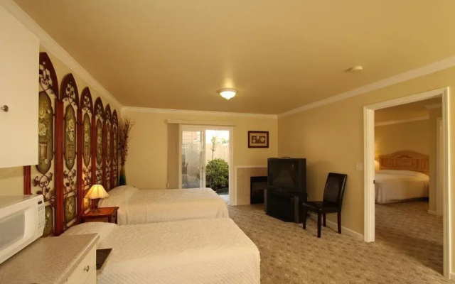 photo 3 of Monterey Fireside Lodge