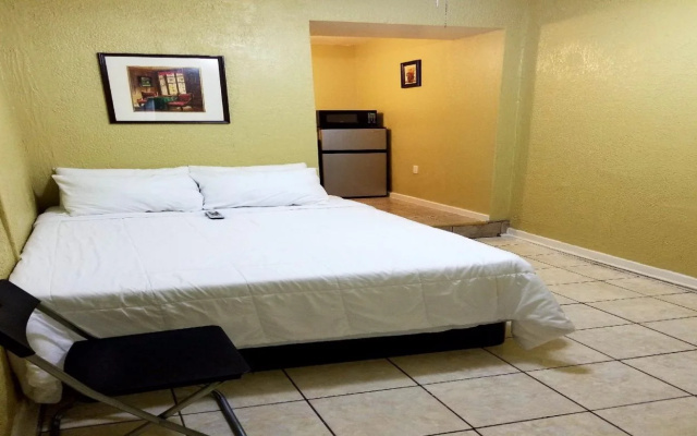 photo 5 of Monterey Inn Hotel