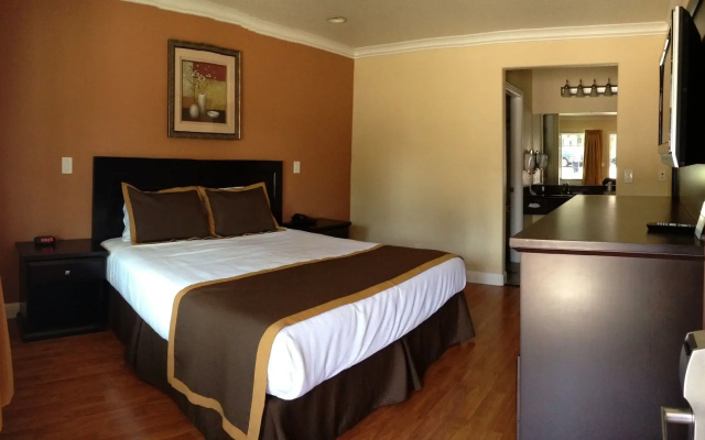 photo 4 of Monterey Surf Inn