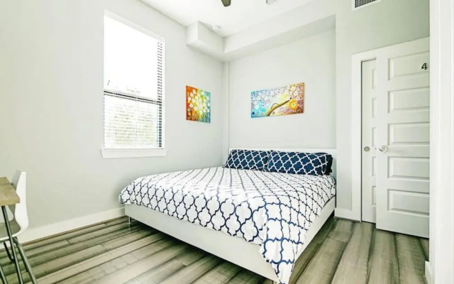 photo 3 of Montrose Guesthouse Suites
