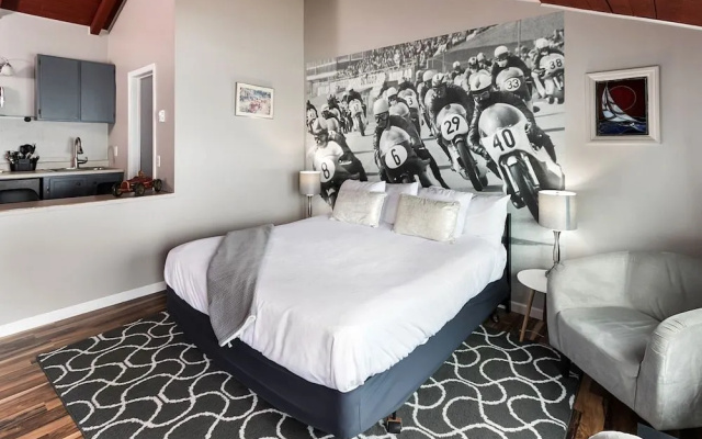 photo 4 of Moolack Shores Inn