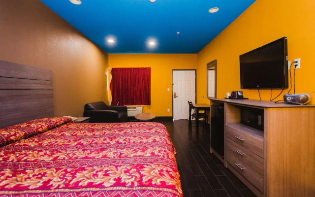photo 3 of Moonlight Suites - Houston George Bush Intl Airport