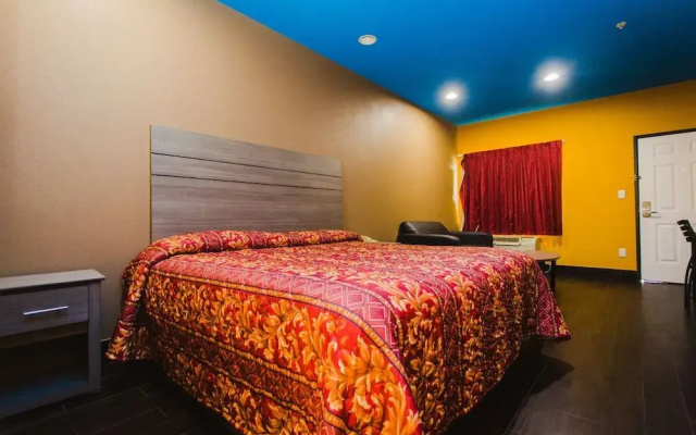 photo 4 of Moonlight Suites - Houston George Bush Intl Airport