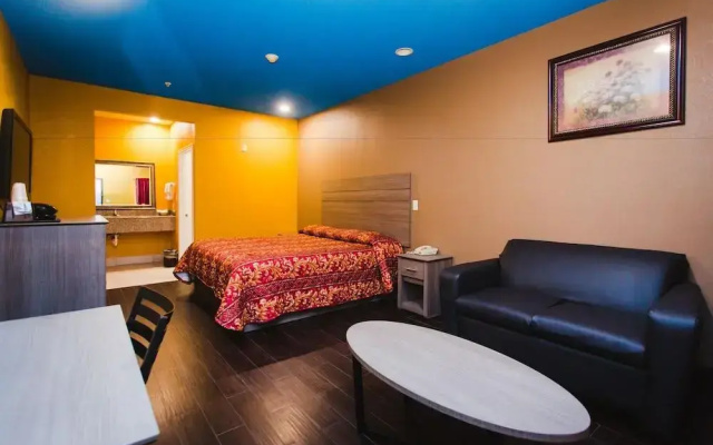 photo 5 of Moonlight Suites - Houston George Bush Intl Airport