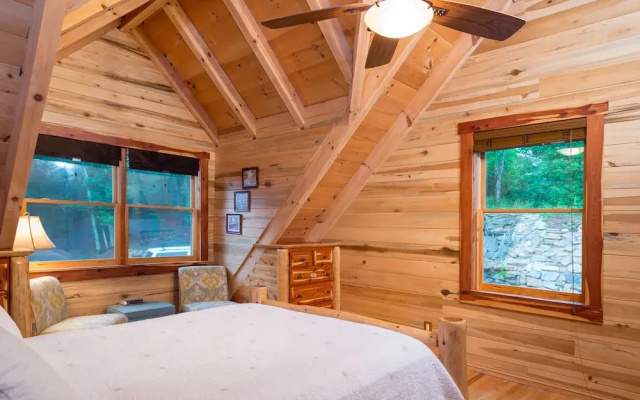 photo 3 of A Touch of Luxury Cabin