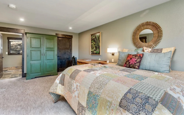 photo 2 of Moose Den Luxury Vacation Home At Windcliff 4 Bedroom Home by RedAwning
