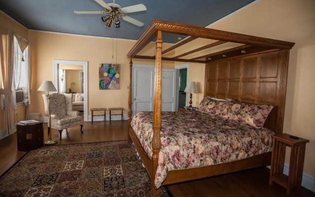 photo 3 of Morehead Manor B&B