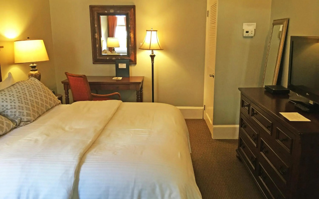 photo 4 of Morris House Hotel