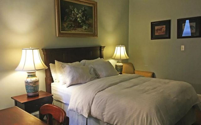 photo 5 of Morris House Hotel