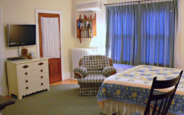 photo 5 of Morrison House