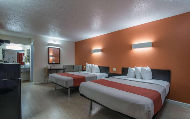 photo 3 of Motel 6 Albany, NY - Airport
