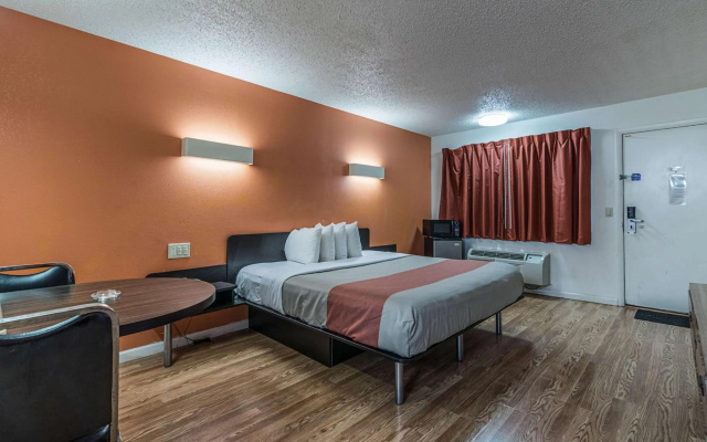 photo 4 of Motel 6 Albany, NY - Airport