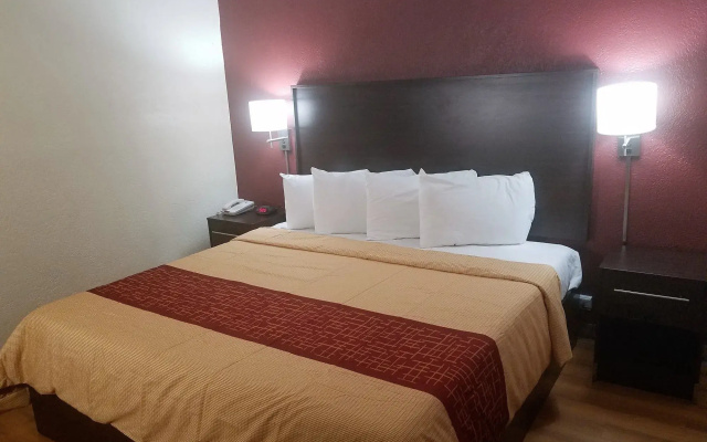 photo 4 of Red Roof Inn San Antonio Northeast - Rittiman Rd