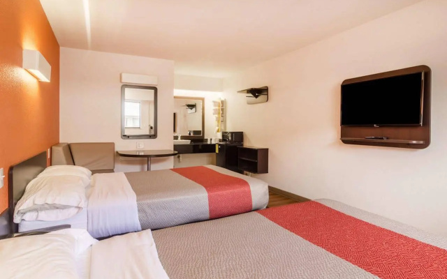 photo 3 of Hotel Akron Northwest - Copley