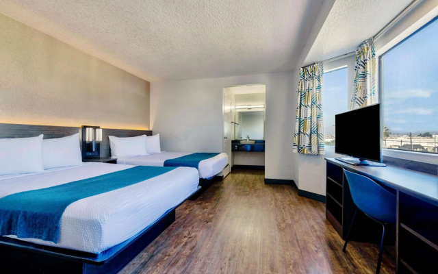 photo 4 of Motel 6 Anaheim, CA - Fullerton East