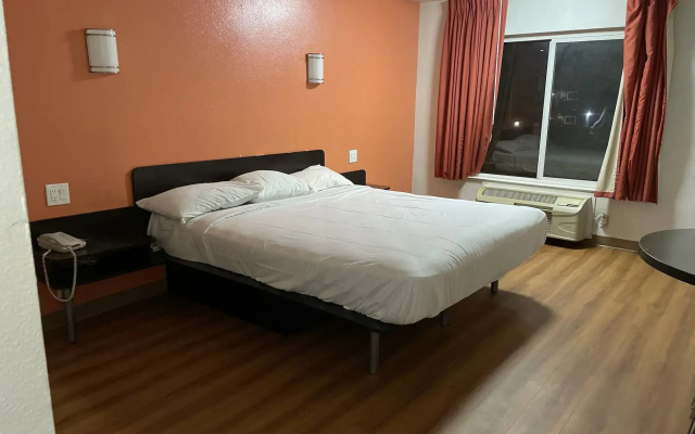 photo 5 of Beachside Inn Motel