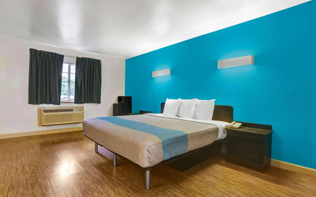 photo 4 of Motel 6 Anderson, CA - Redding Airport