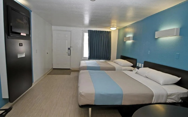 photo 4 of Motel 6 Ann Arbor
