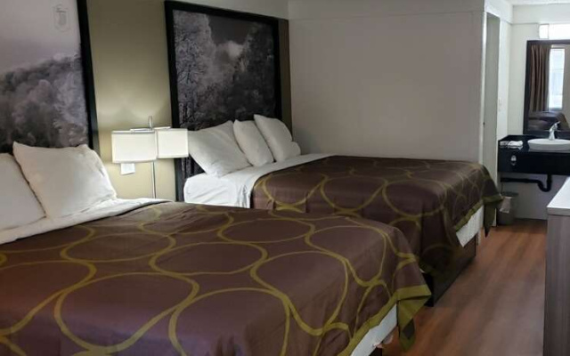 photo 2 of Super 8 by Wyndham Asheville/Biltmore