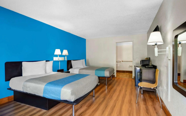 photo 3 of Motel 6 Atlanta, Ga