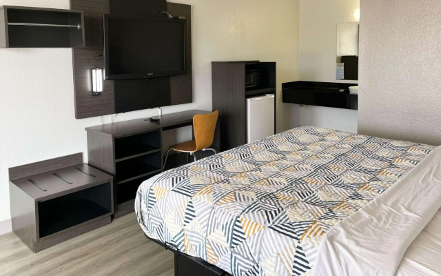 photo 3 of Motel 6 Baton Rouge, LA - Southeast