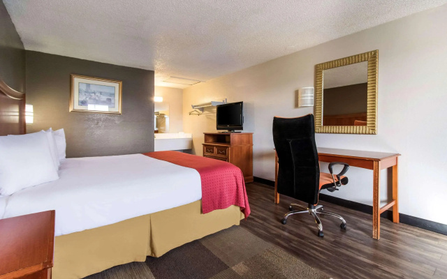 photo 4 of Rodeway Inn Near Hall of Fame